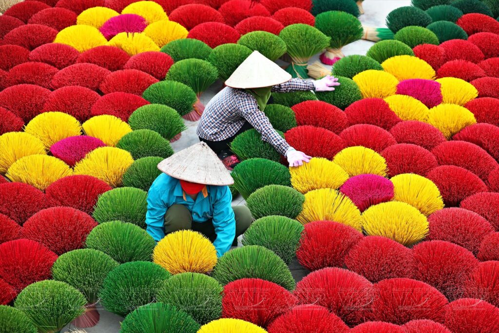 Quang Phu Cau Red Incense Making - Vietnam's Living Heritage: 7 Centuries-Old Traditional Craft Villages