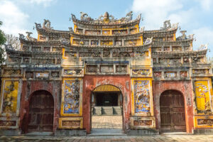 hue-monument-vietnam-vacation